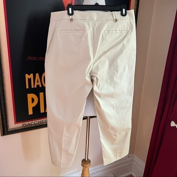 Ann Taylor Loft: Light Khaki Straight Legged Business Casual Cropped Capris/Trou - Picture 2 of 8
